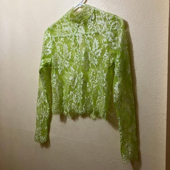 MTWTFSS Weekday Women's Light Green Floral Lace Long Sleeve Cropped Top Small - Picture 1 of 5